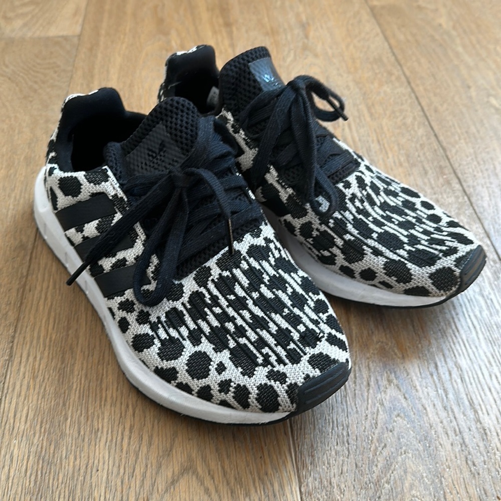 Adidas swift runners
